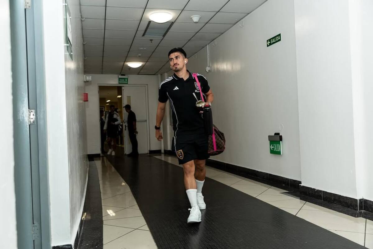 El volante a detalles de Colo Colo. Foto: Instagram Pablo Ruiz.