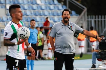 Sagredo criticó a los DT pasados de peso en el fútbol chileno: “No sé si les interesa el deporte”