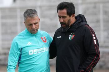 Todo listo: Entrenador sensación del fútbol chileno es contratado por Liga de Quito