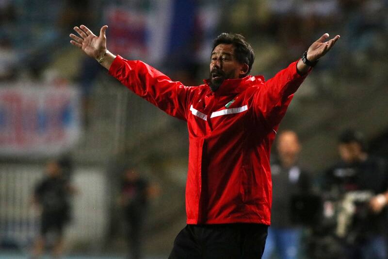 "Vitamina" volvió a Chile y ahora dirige a Palestino.