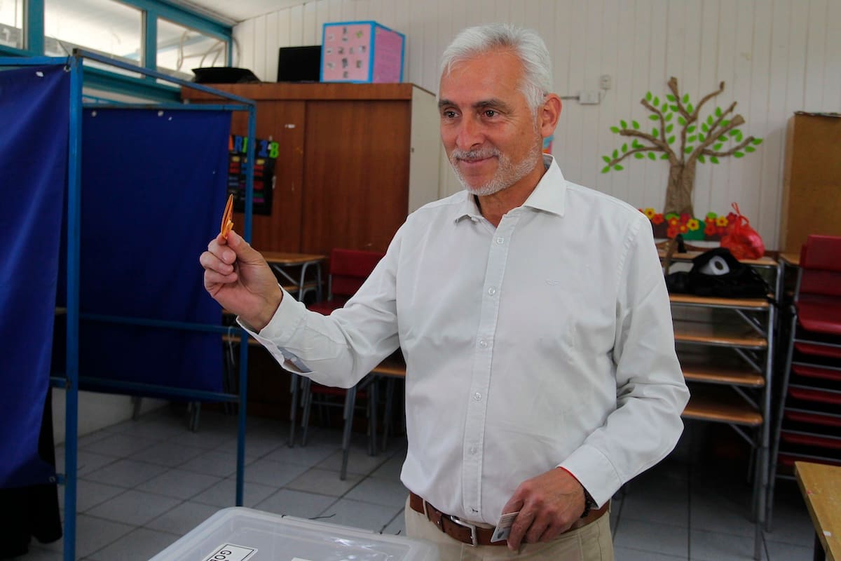 se convirtió nuevamente en el gobernador de la Región de O'Higgins.