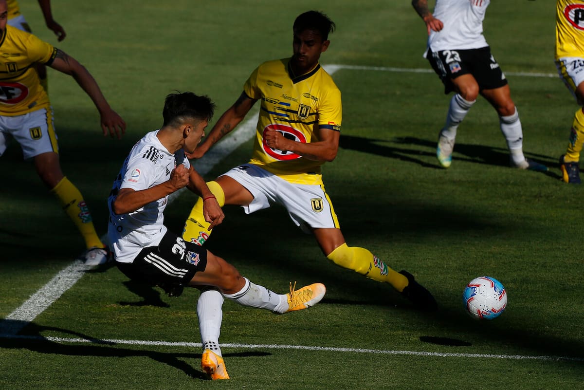El Pibe en el partido que salvó a Colo Colo del descenso. Foto: Agencia Aton.