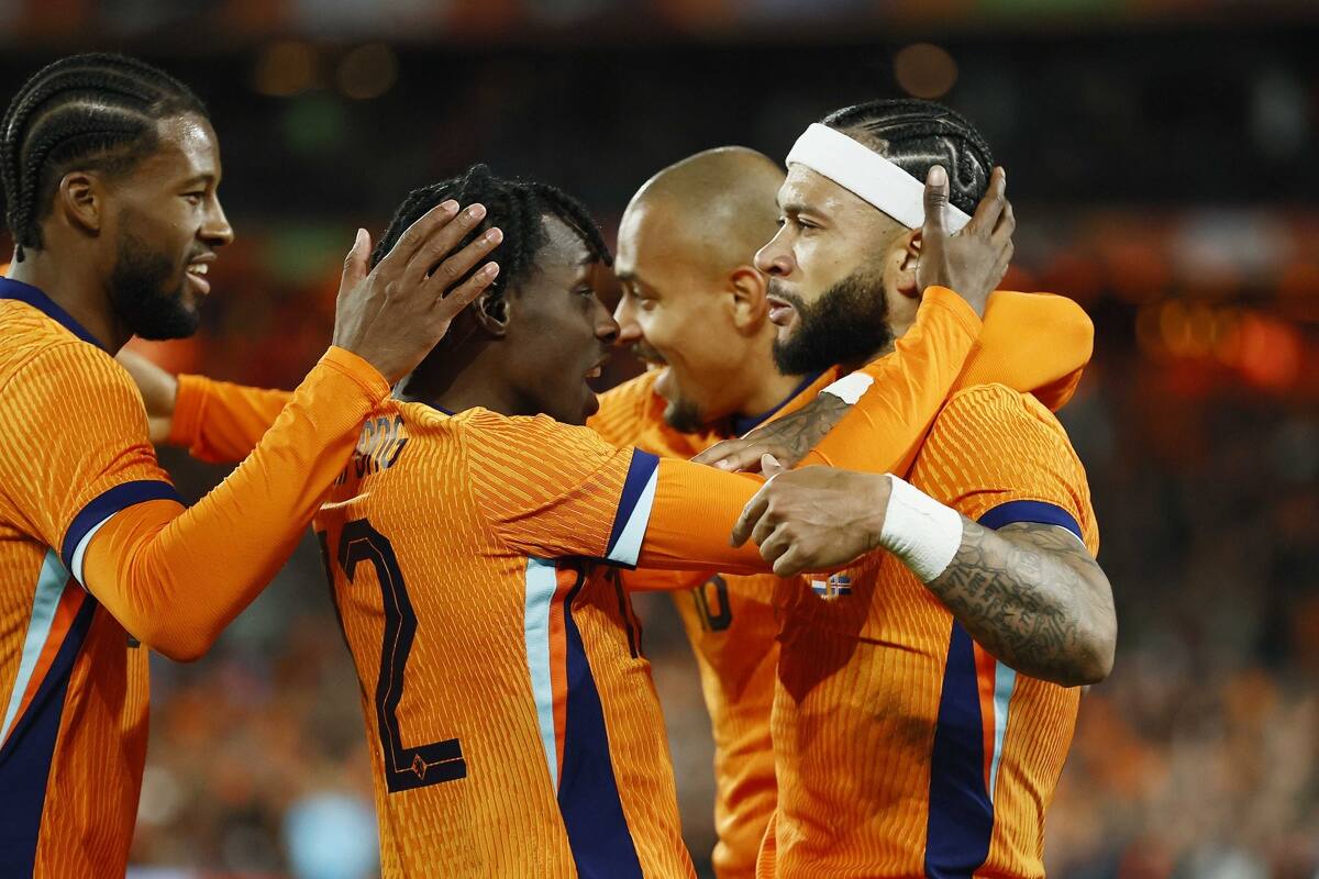 países Bajos festejó una goleada ante Islandia, pero sufre por Frankie de Jong. (Foto: EFE)