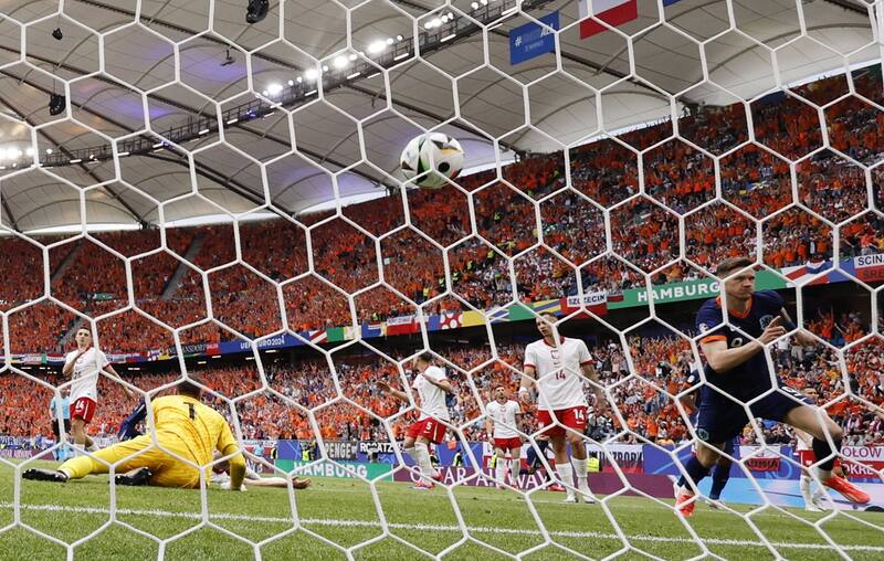 a Polonia por el grupo D de la Eurocopa 2024. EFE/EPA/ROBERT GHEMENT