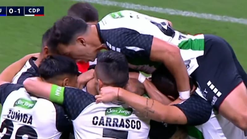 ¿Otra jornada histórica de Palestino? Ariel Martínez abrió la cuenta en Brasil con este cabezazo