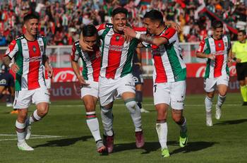 Formado en Colo Colo se gana todos los elogios en Palestino: “Me rindió muchísimo como lateral izquierdo y derecho”