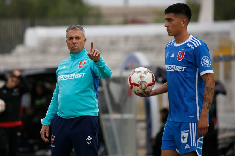 El entrenador de Universidad de Chile, Gustavo Alvarez.