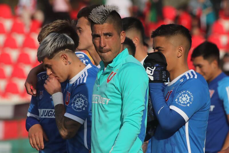 Los jugadores de Universidad de Chile celebran el triunfo contra Palestino. Foto: Agencia Aton.