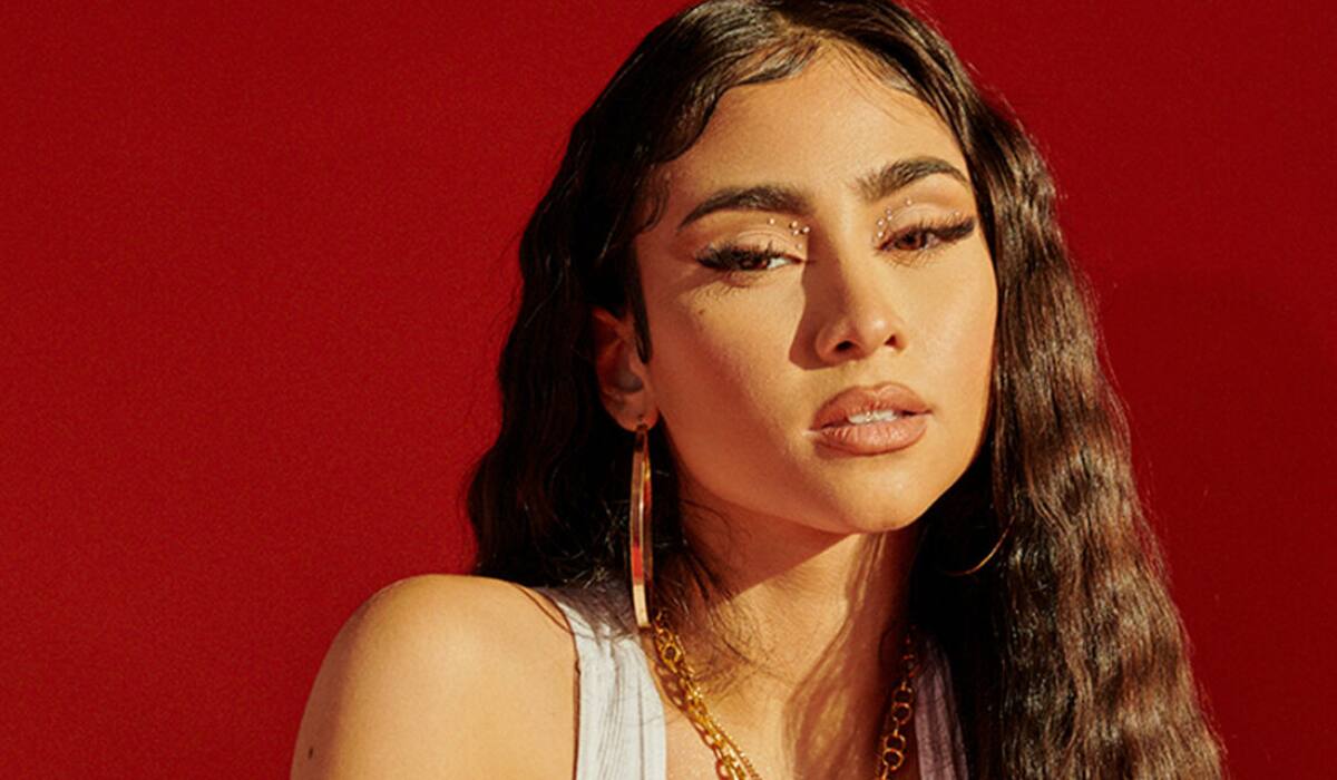 anuncia su regreso a la música.