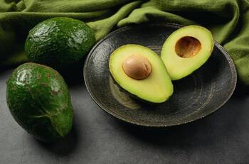 Con estos simples trucos evitarás que tus paltas se pongan negras