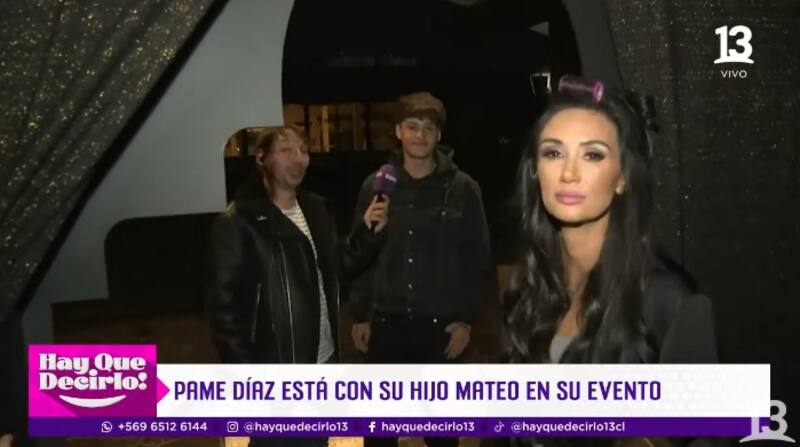 El rostro de la animadora lo dice todo.