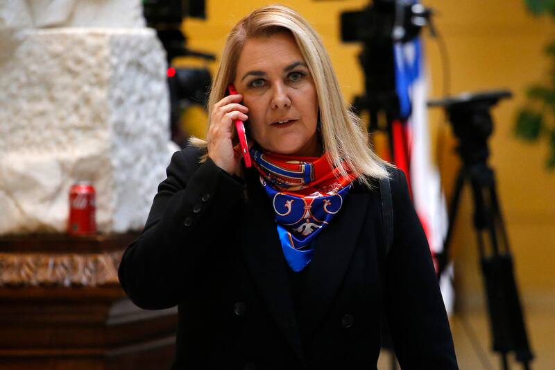 La diputada criticó duramente el cambio de gabinete del Presidente Boric.