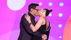 “Tendríamos que haber dicho que no”: Pancho Saavedra critica la tradición del beso que surgió desde el Festival de Viña