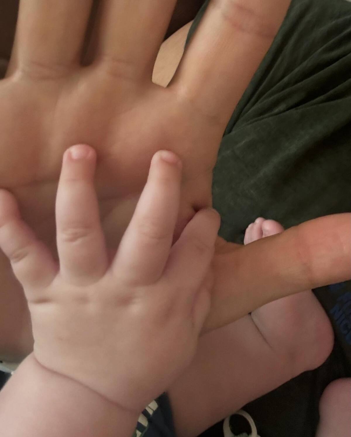 Pancho Saavedra y su pequeño hijo, Emilio.