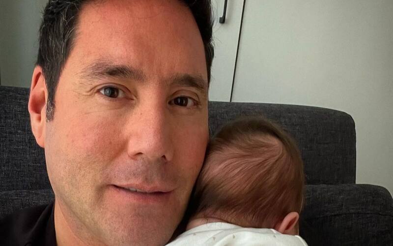 Pancho Saavedra y su pequeña hija, Laura.