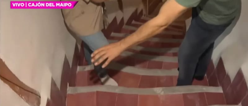 Pangal Andrade mostró la escalera de su casa.