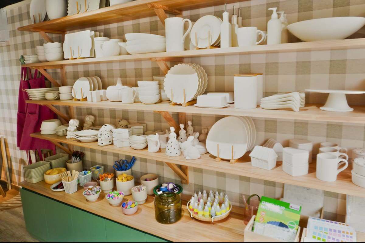 Pottery Lab está abierto de martes a domingo en un espacio totalmente cómodo y agradable. Foto: Pottery Lab.