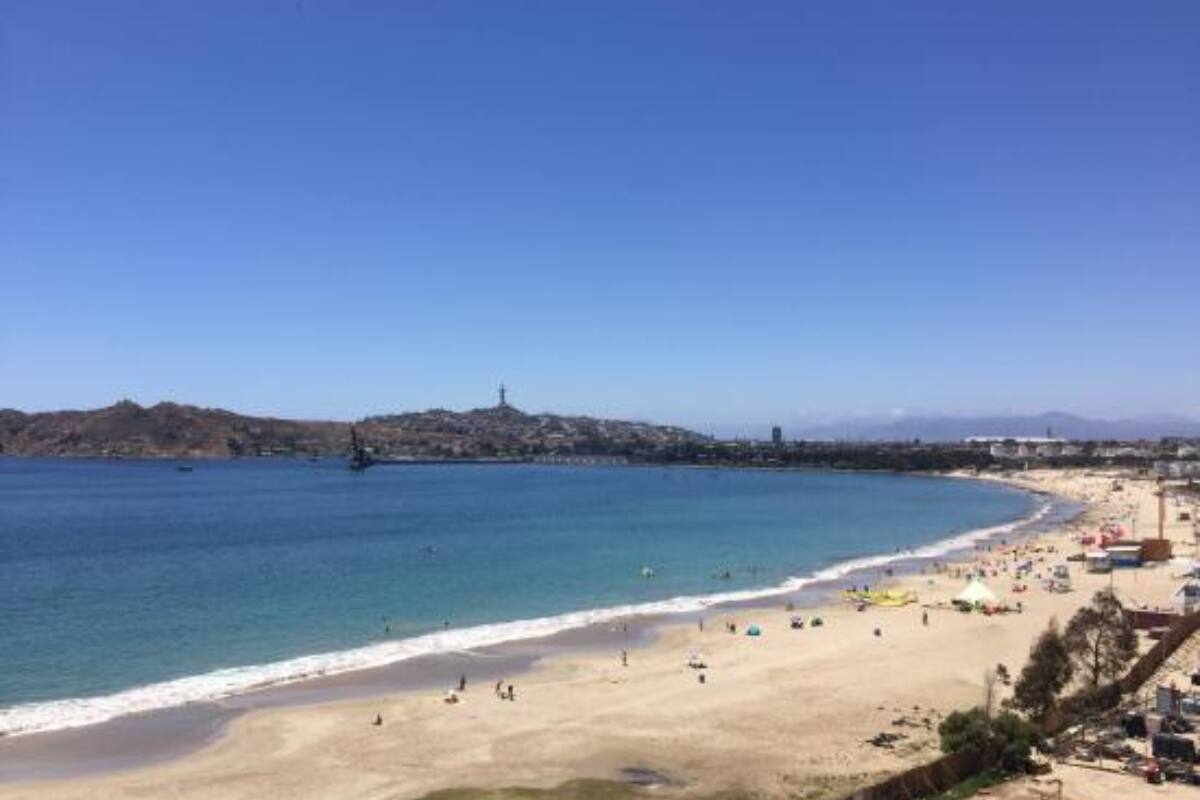 Esta playa es ideal para disfrutar de la tranquilidad de las olas del mar.