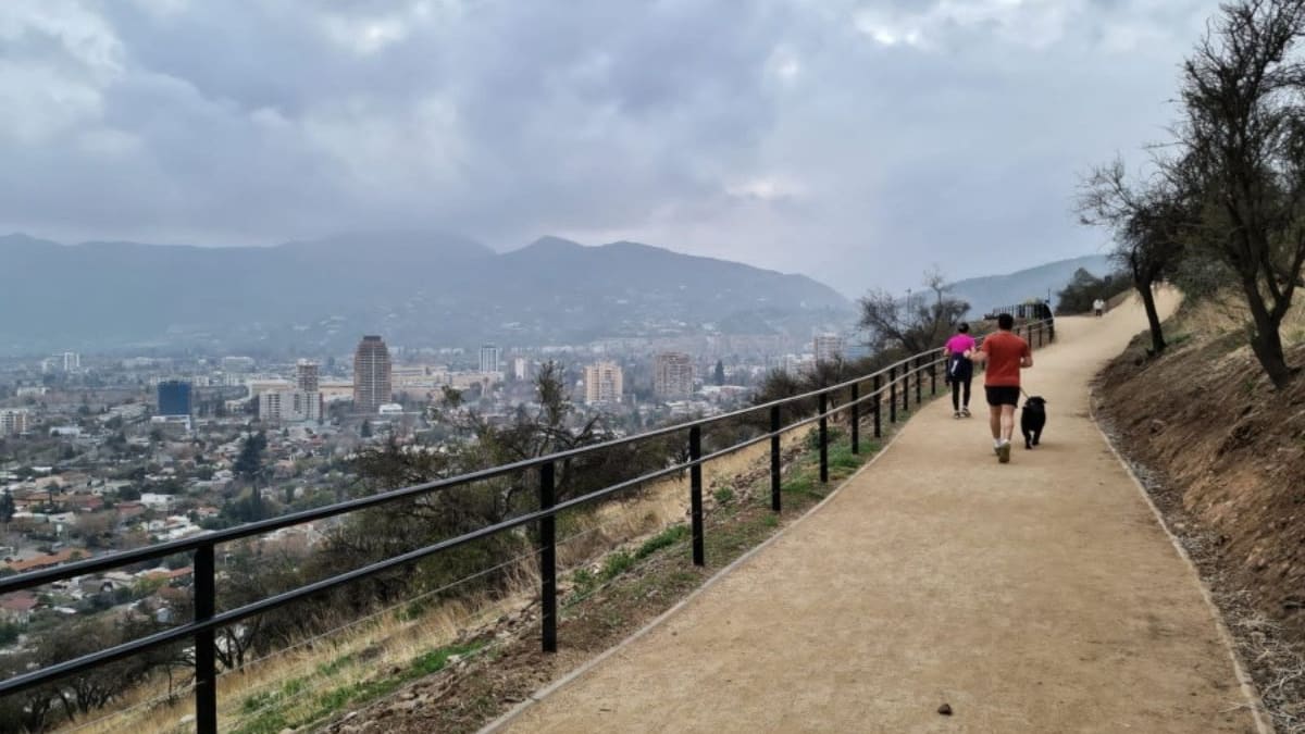 Ideales para hacer trekking en primavera: 5 cerros que puedes visitar en la Región Metropolitana
