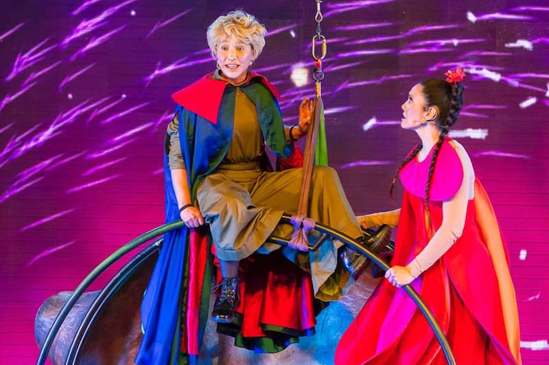 Es la adaptación de la clásica obra de Antoine de Saint-Exupéry.
Créditos: Extraordinario Circo.