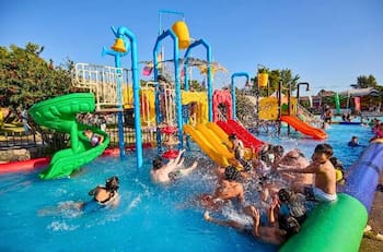 El paraíso acuático ideal para disfrutar en familia: el parque perfecto para los últimos días del verano en la RM