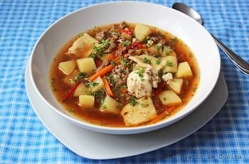 Aprende a cocinar pantrucas y descubre qué aporte nutricional este típico plato chileno