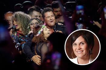 Guiño a Pitucas Sin Lucas: Carlos Vives bailó con Paola Volpato al ritmo de esta icónica canción en Viña 2025