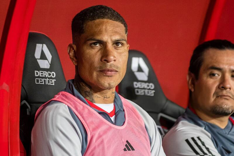 El delantero peruano podría cambiar sorpresivamente de equipo en Perú.