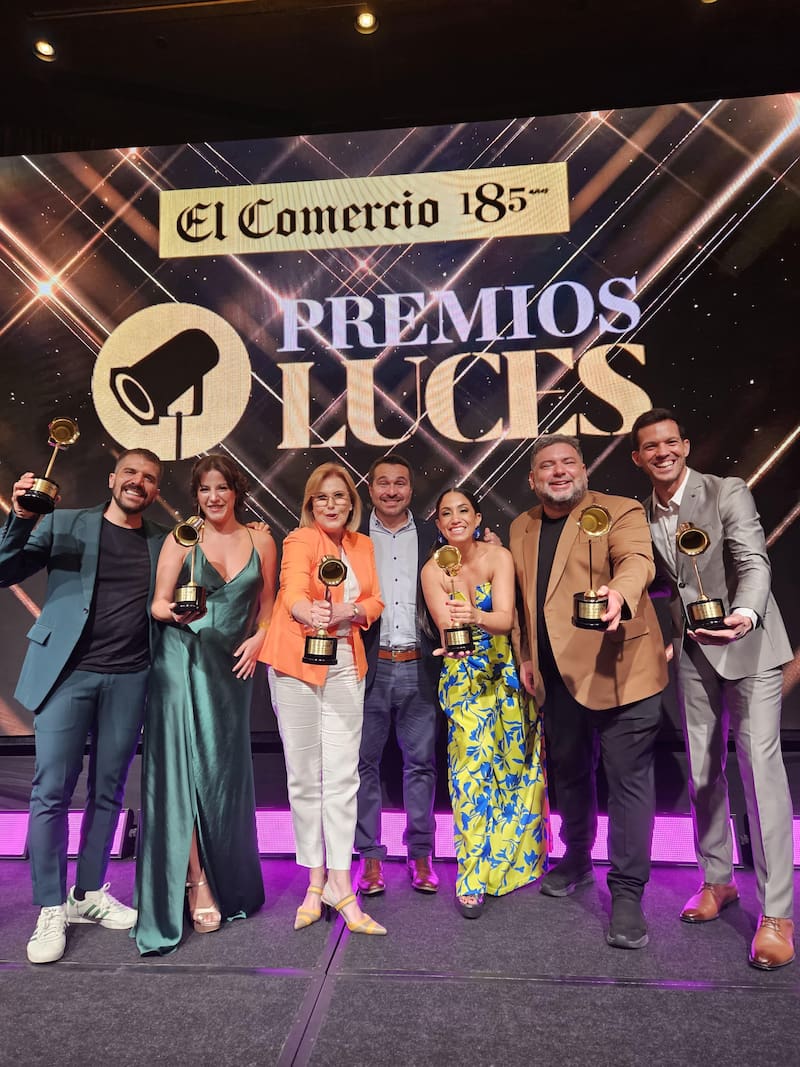 El lenco de "Papá en apuros" en los Premios Luces 2024