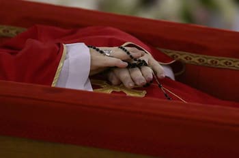 El juramento de secreto que deben cumplir los cardenales que participarán en el Cónclave para elegir nuevo Papa