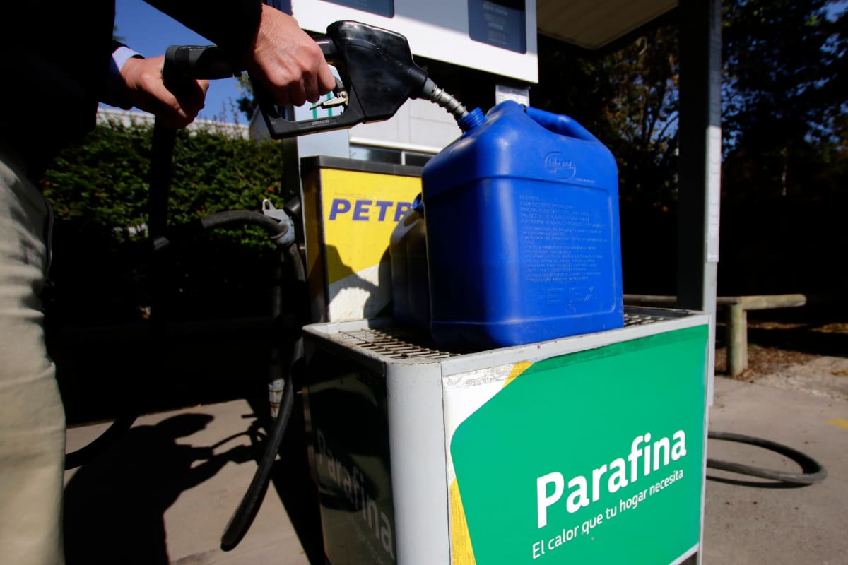 Las rebajas varían entre 40 y 400 pesos por litro de combustible.
