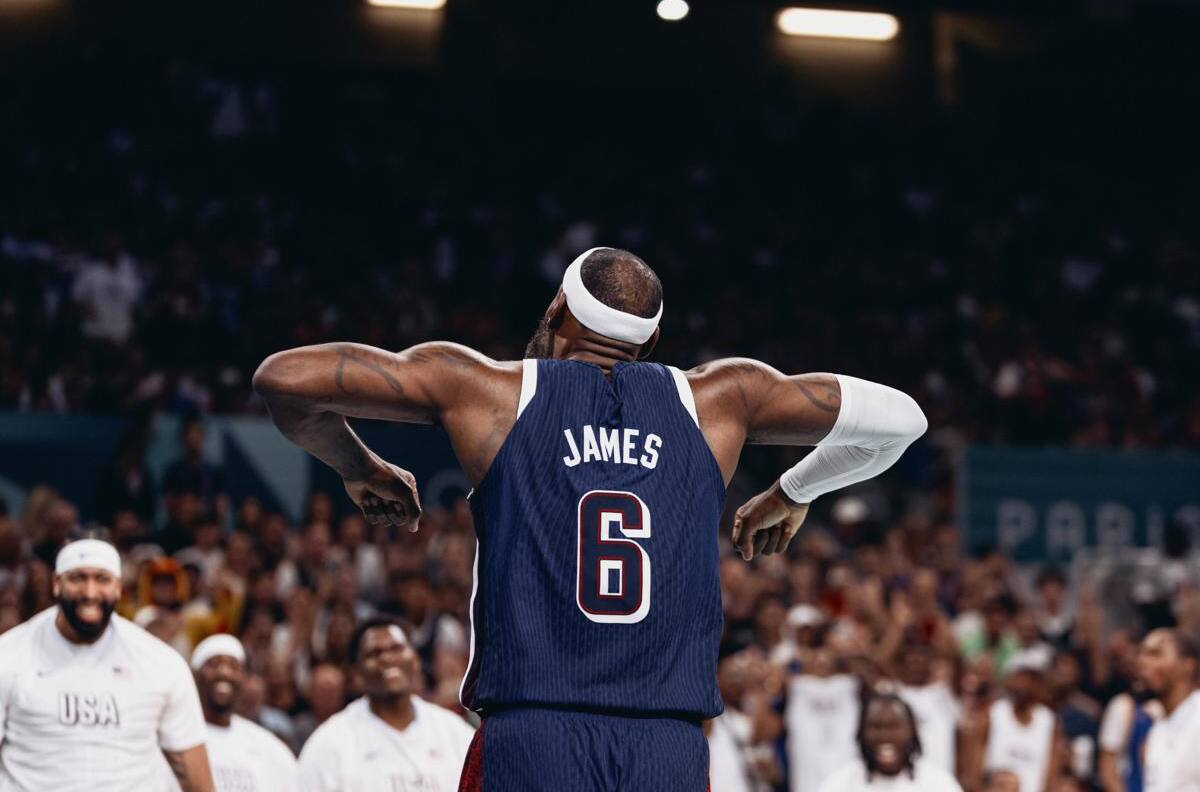 VIDEO | Paliza en París 2024: El Alley-Oop de LeBron James a Jayson Tatum que da la vuelta al mundo