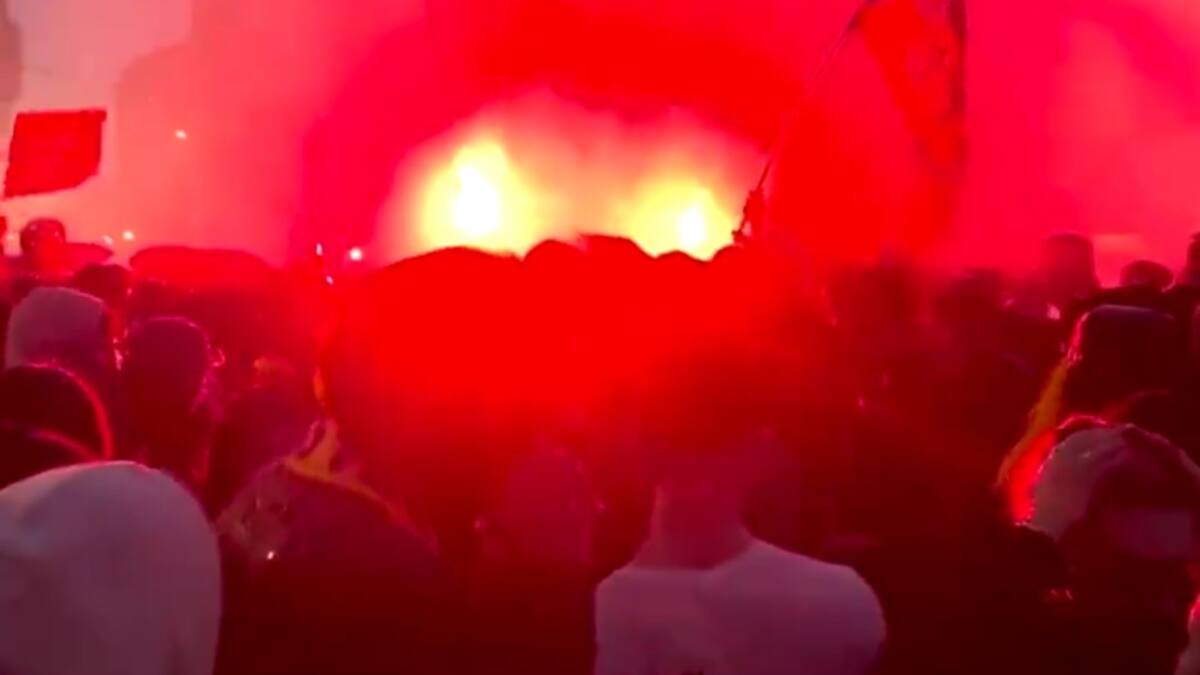 VIDEO | Locura total en Parma: así festeja la hinchada luego de obtener el ascenso tras 3 años en Serie B
