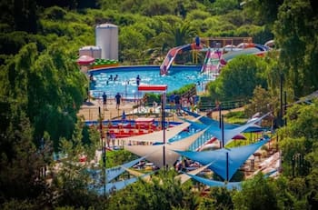 Tiene un tobogán de 12 metros de altura: Este gran parque acuático ubicado en Quilpué es un paraíso para disfrutar en verano