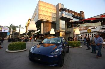 Tesla dominó en 2024: estos son los 10 autos eléctricos más vendidos en Chile