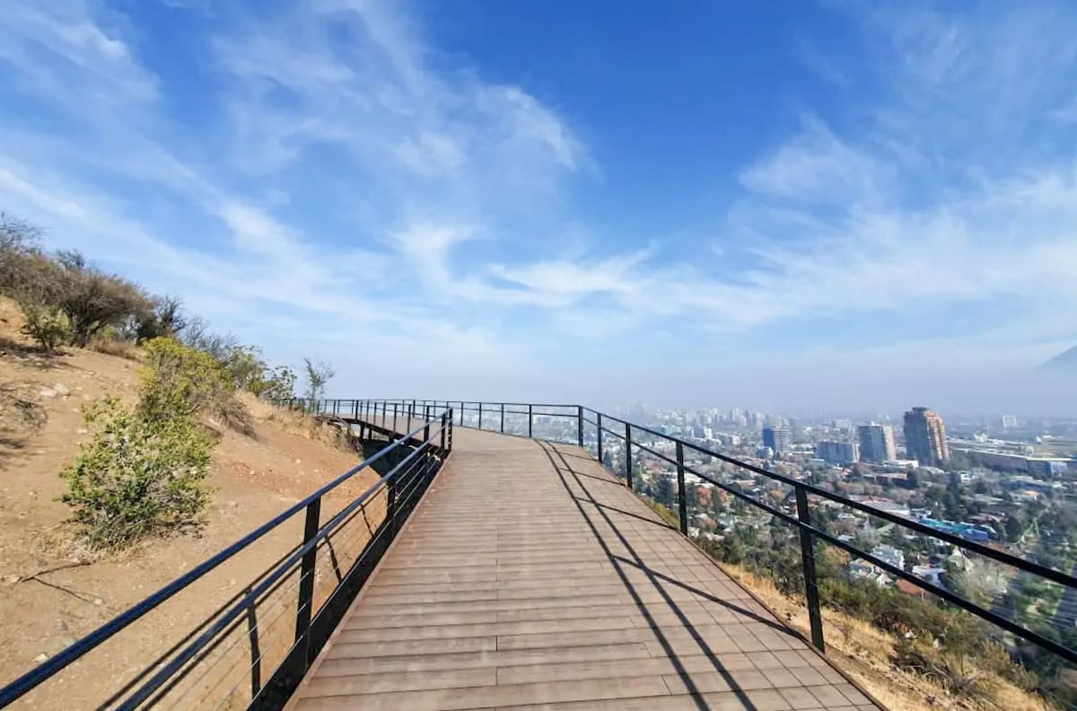 Es uno de los parques más grandes de Chile: el sorprendente pulmón verde de 520.000 m² que puedes visitar en otoño