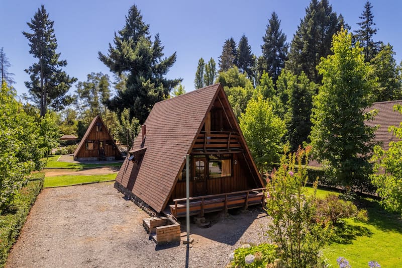 En esta ciudad, la caja de compensación ofrece cómodas cabañas full equipadas para sus pasajeros. Créditos: Google Maps.