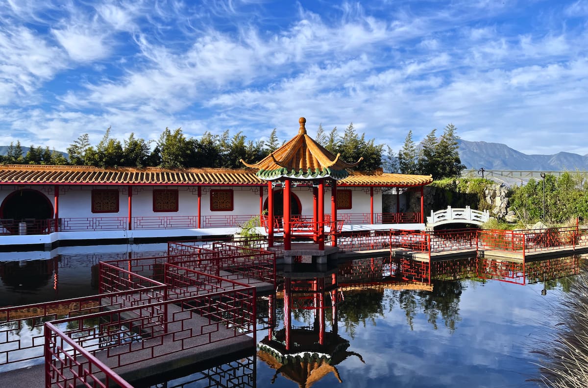 Un viaje a China sin salir de Chile: el espectacular parque cerca de Santiago que es un panorama ideal para hacer en otoño