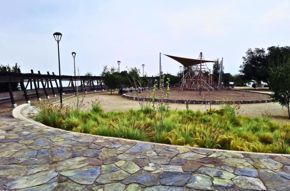 Tiene 35 hectáreas, canopy, un bike park y es gratis: el imperdible pulmón verde a minutos del centro de Santiago