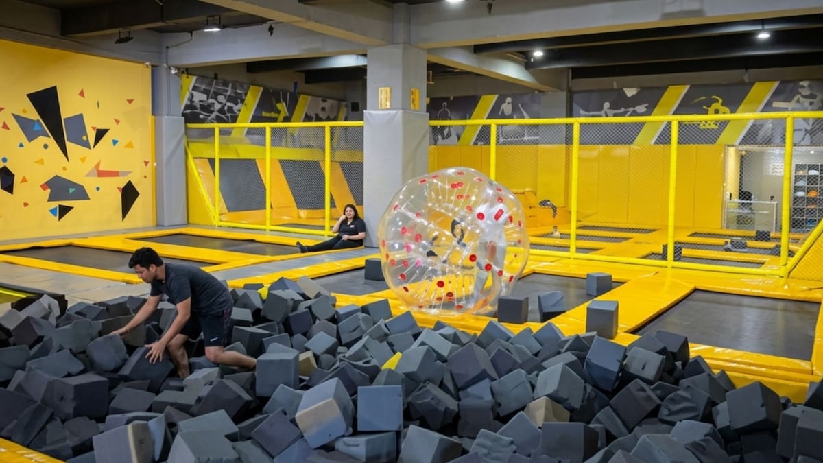 El espectacular megaparque de trampolines bajo techo que revoluciona Santiago: Precios, horarios y sucursales en la RM