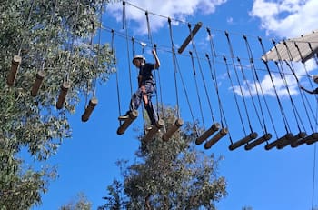 A una hora y media de Santiago: Vive la adrenalina en este parque de aventuras perfecto para paseos de fin de año
