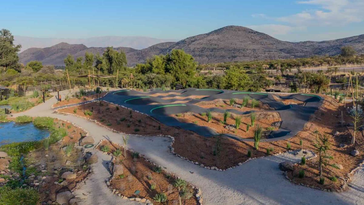 El nuevo pulmón verde de 300 hectáreas que se inaugurará en la RM: tiene laguna artificial, senderos de trekking y bikepark