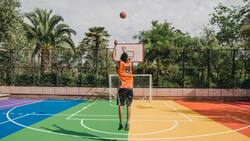 Este parque de la Región Metropolitana cuenta con amplias canchas para ejercitarse durante la semana