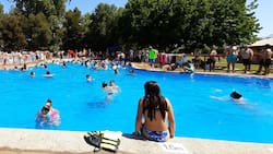 Esta piscina a solo 40 minutos de Santiago es perfecta para una escapada después del Año Nuevo