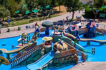 Este parque acuático a menos de 45 minutos de Santiago ya abrió sus puertas para la temporada 2026