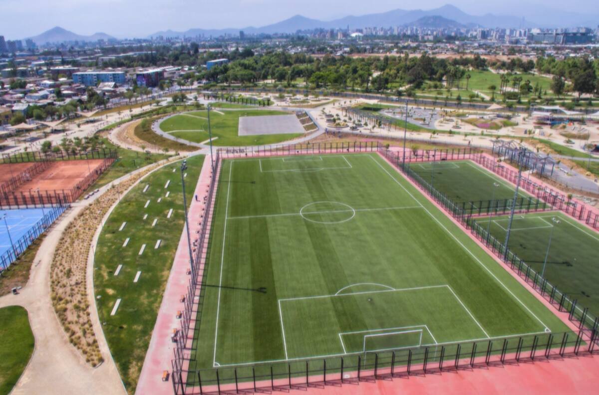 Este parque gratuito con áreas verdes y juegos infantiles es un panorama ideal si no saldrás de la RM en vacaciones