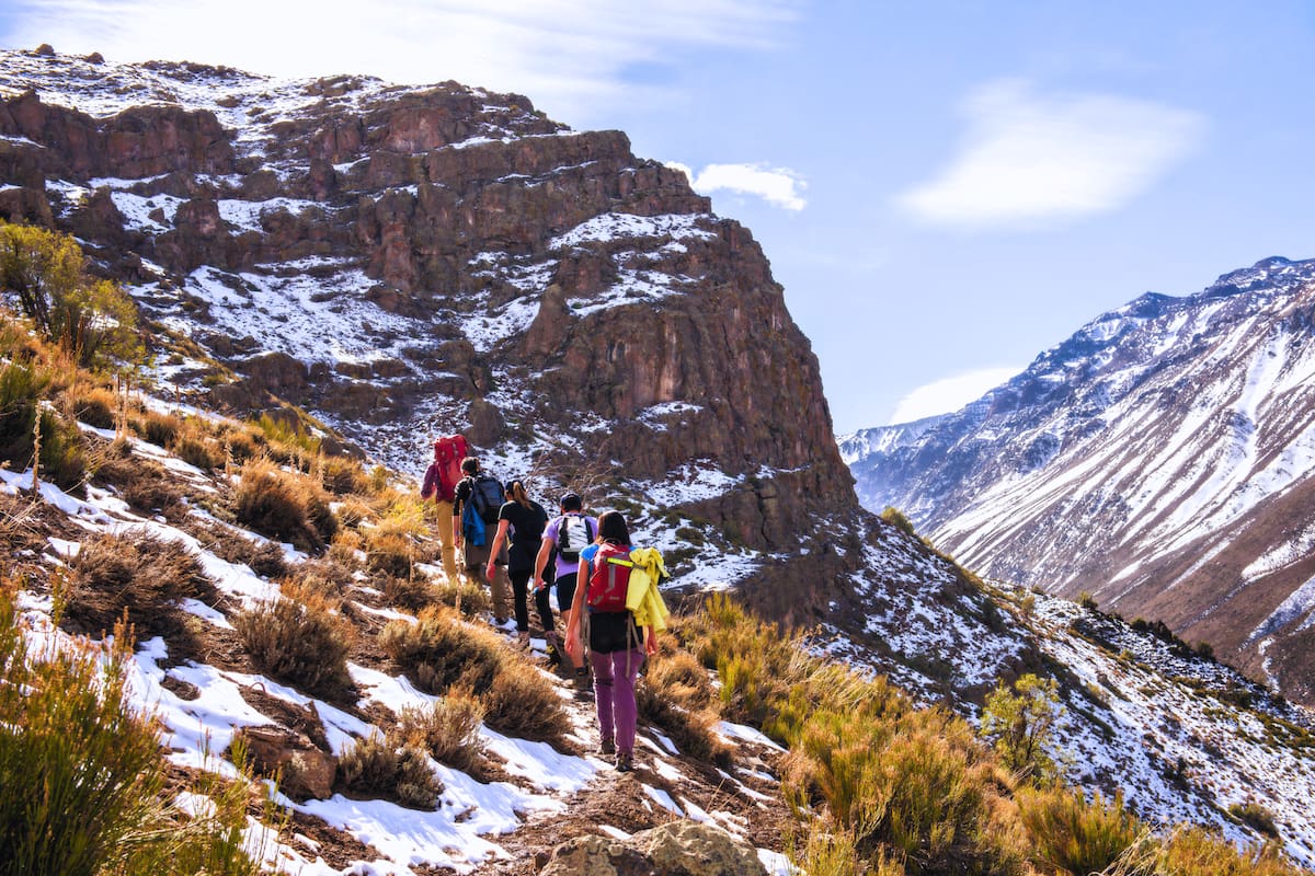 El panorama natural ofrece un acceso directo desde la capital hacia este santuario de paz. Foto: Yerba Loca.