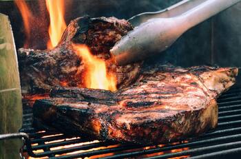 Ni cebolla ni detergente: Con esta mezcla casera podrás limpiar tu parrilla y dejarla como nueva