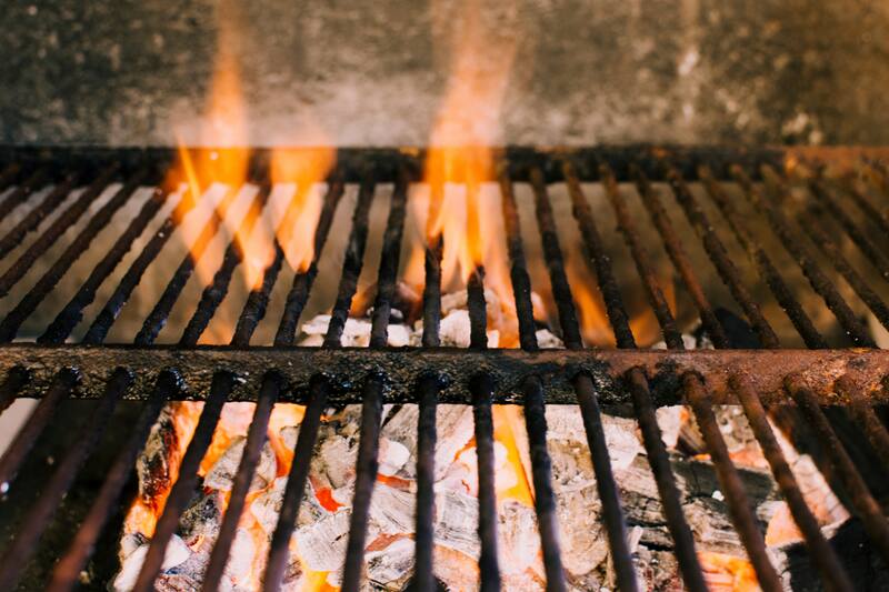 Cada día son más las personas que optan por dejar la carne o disminuir su consumo, buscando alternativas vegetarianas. Créditos: Freepik