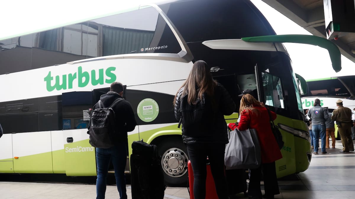 De $10.000 a $21.600: El drástico aumento de precio en los buses interurbanos que alerta a Chile